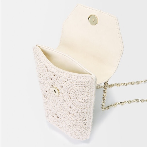 MAJE MACRAMÉ Ivory Crochet Phone Case - Picture 9 of 11